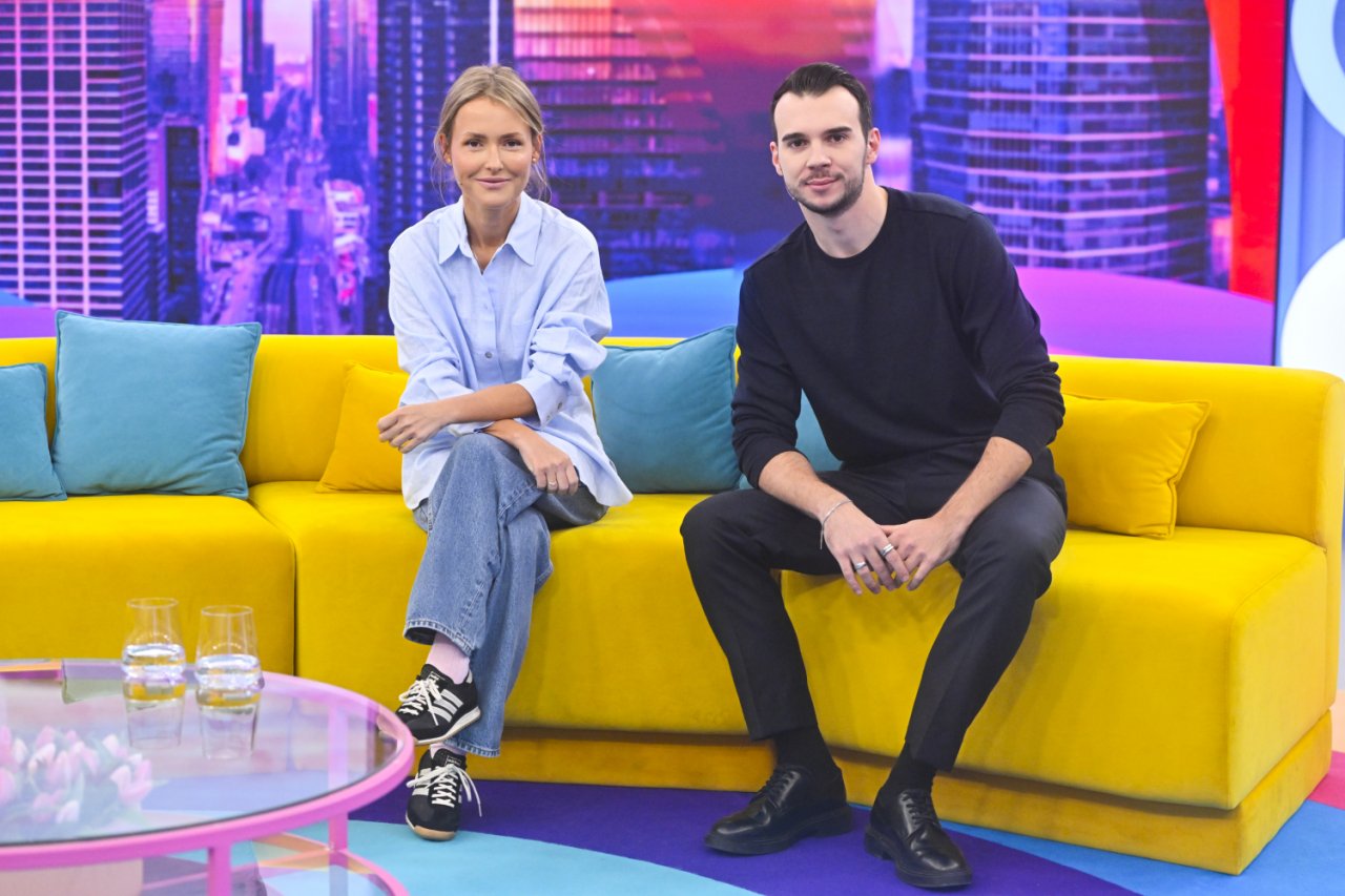 Olga Frycz, Albert Kosiński siedzą obok siebie