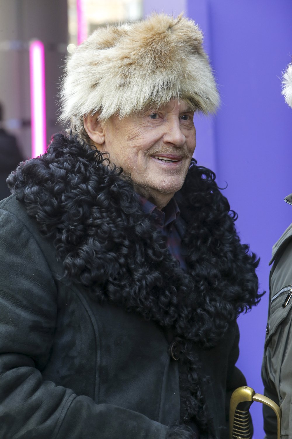 Daniel Olbrychski w czarnej kurtce