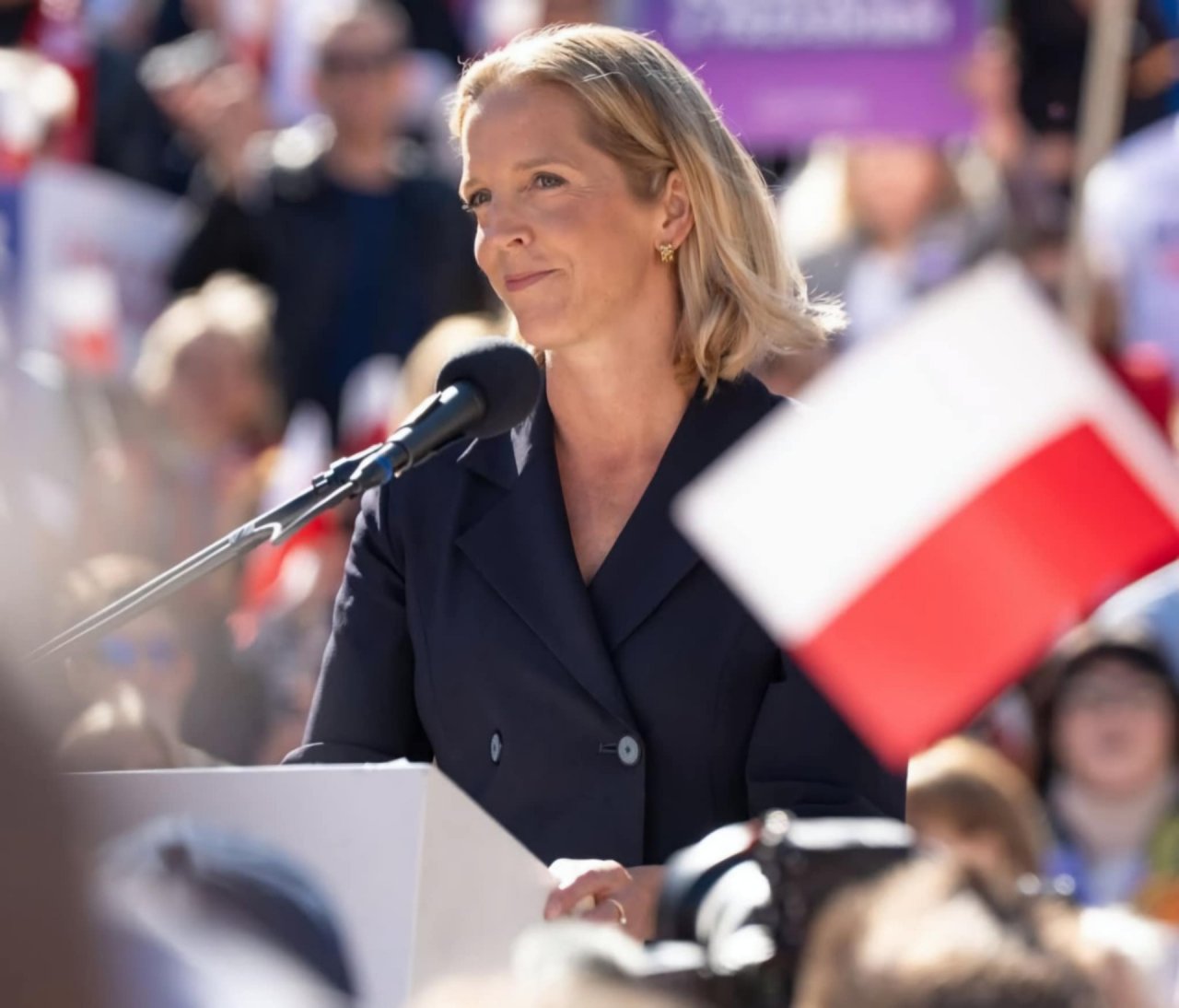 Małgorzata Trzaskowska ubrana na czarno