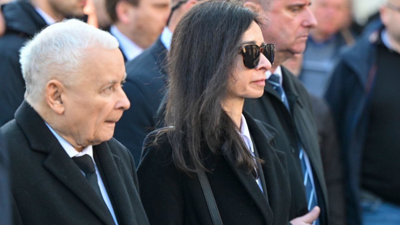 Marta od Lecha u boku wujka. Podczas oficjalnych uroczystości zadała szyku w eleganckiej stylizacji