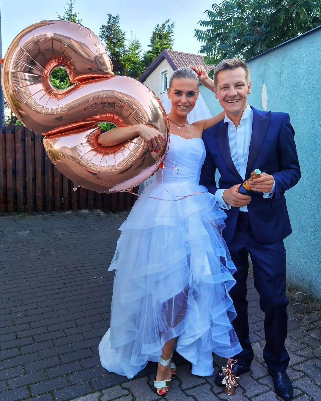 marcin-mroczek-marlena-muranowicz w strojach ślubnych