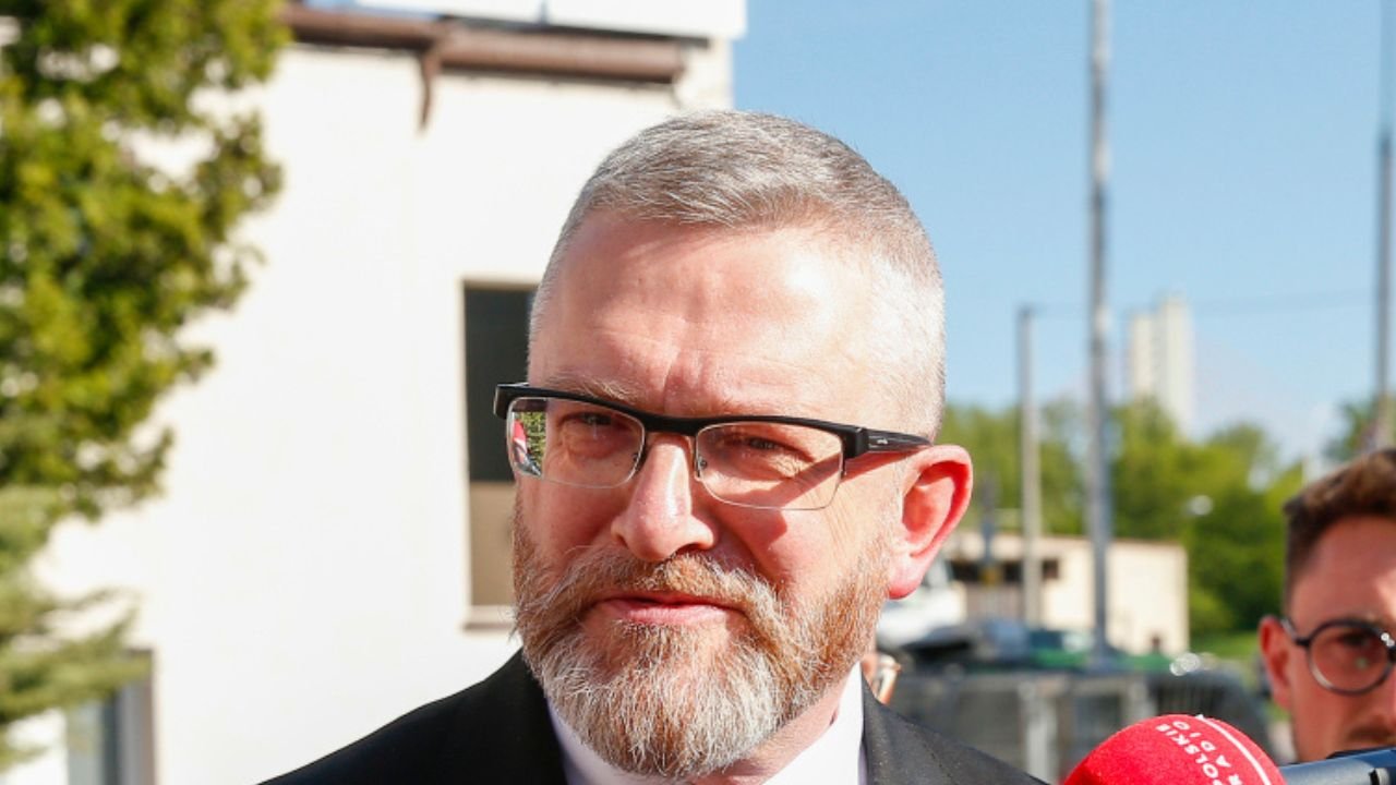 Grzegorz od gaśnicy z jasną deklaracją. Wiadomo, kogo poprze [wideo]