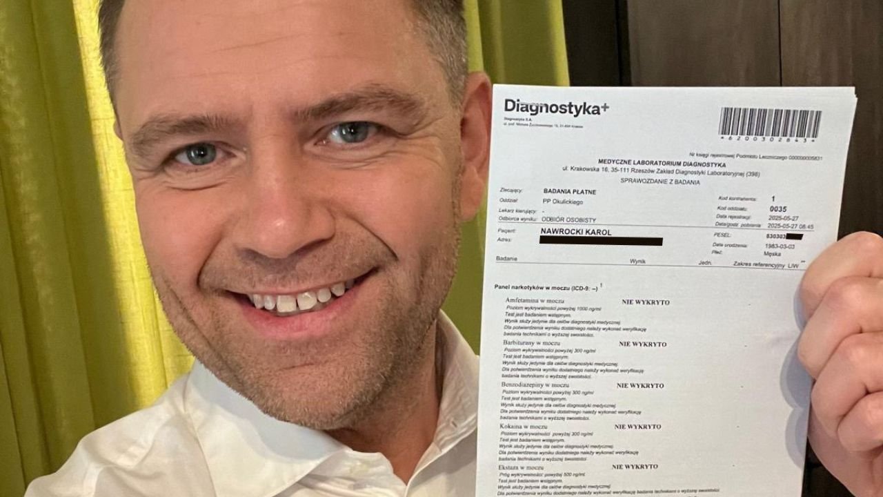 Karol Osiłek pokazał białą kartkę i się zaczęło. Sieć produkuje memy
