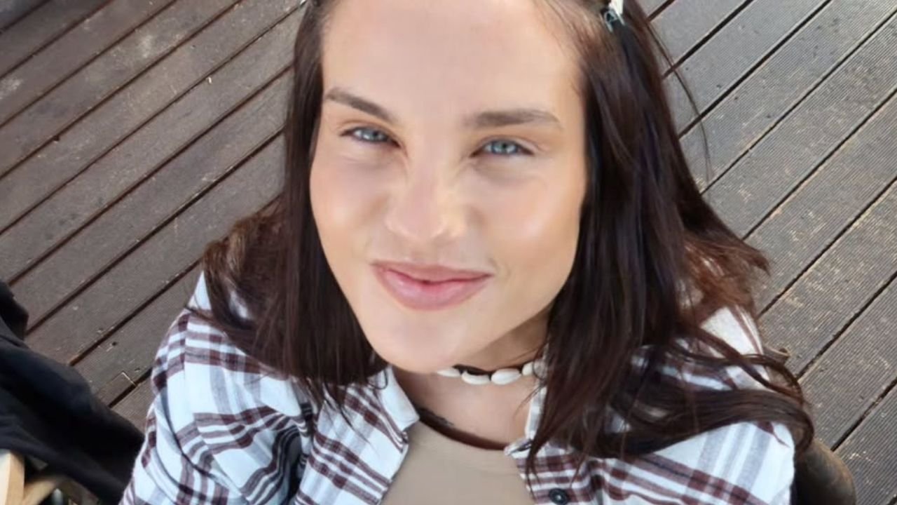 Karolina GIlon eksponuje figurę w kusym stroju. Pochwaliła się formą cztery miesiące po porodzie