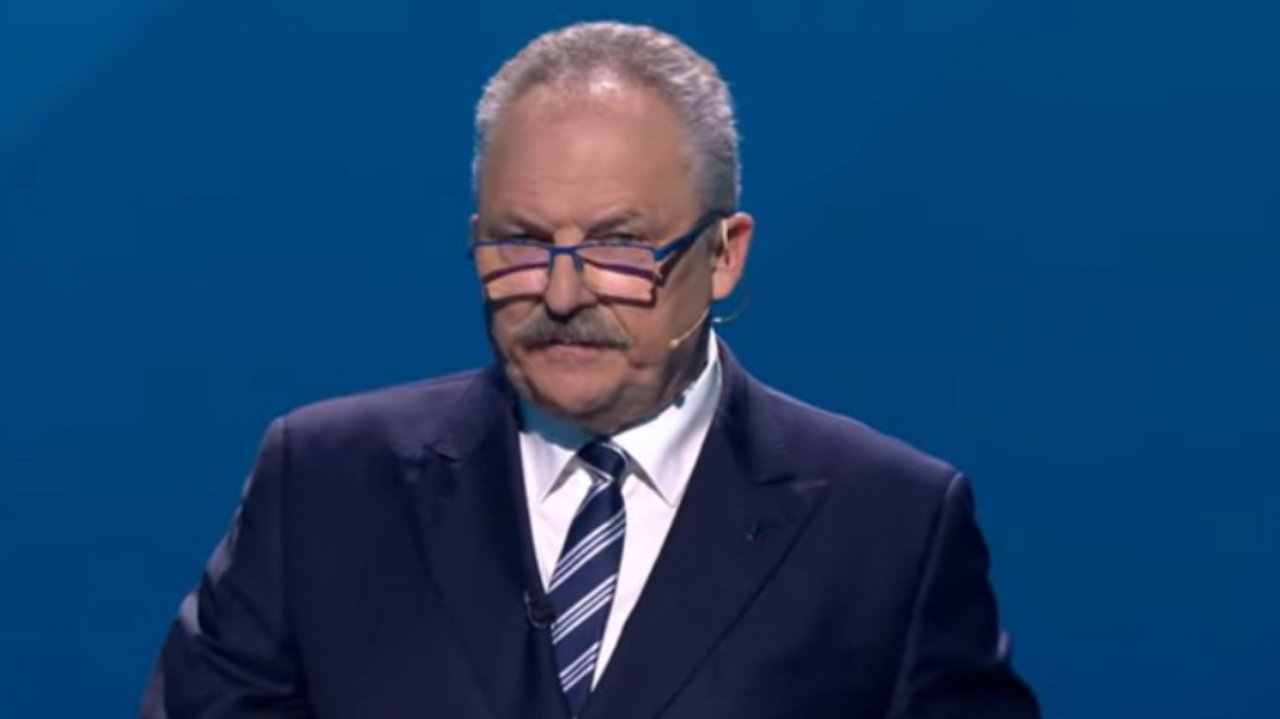 Marek zaliczył wpadkę roku i puścił bardzo głośnego bączura na debacie. Wszyscy to usłyszeli [wideo]