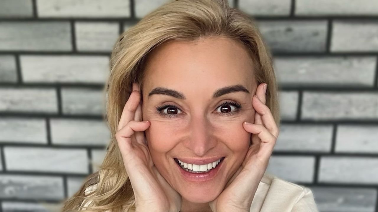 Martyna Wojciechowska wślizgnęła się w kostium i zaprezentowała wyrzeźbione kształty. Naturalność to jej atut