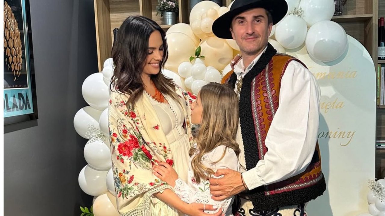 Paulina Krupińska pokazała komunię córki Antosi. Uroczystość miała góralski klimat [zdjęcia]