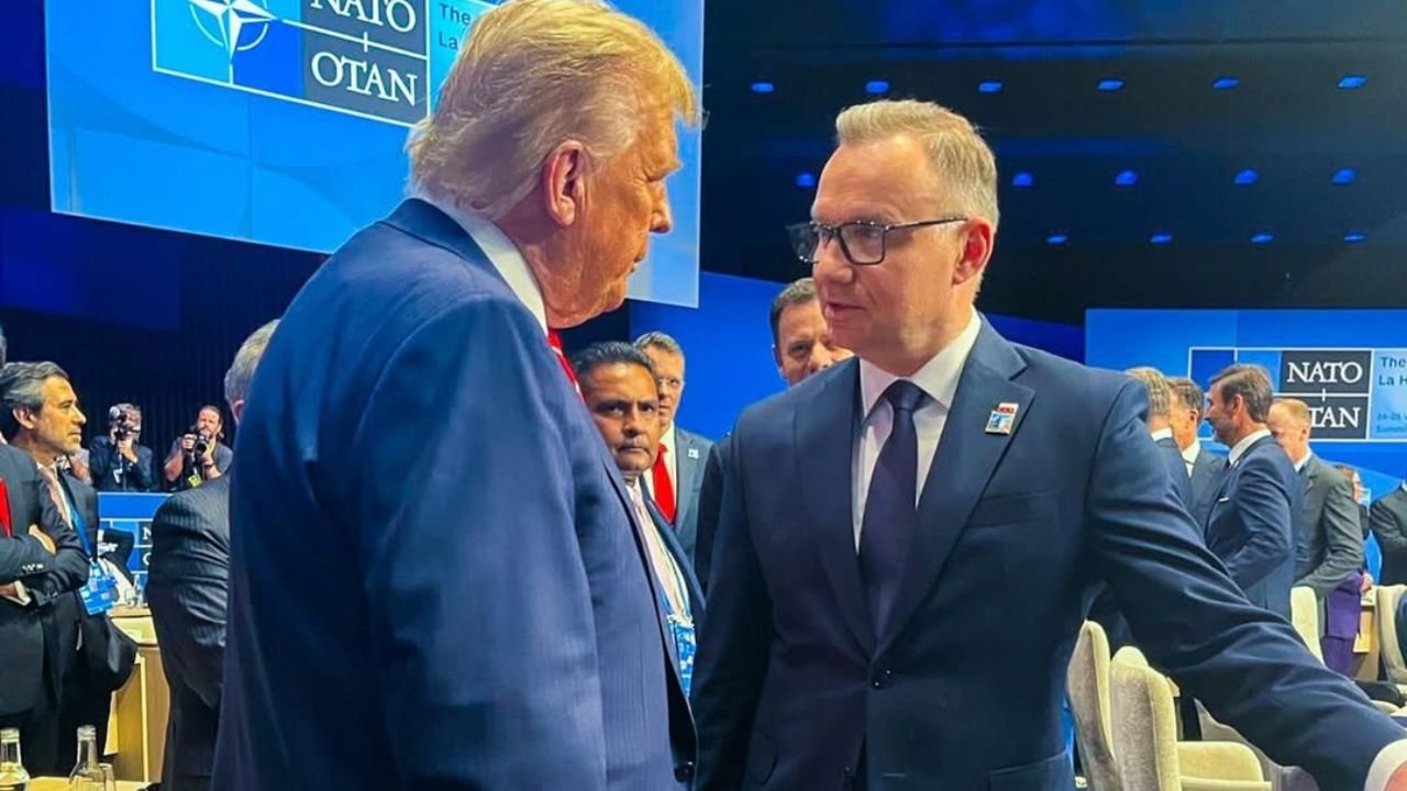 Ustępujący Andrzej spotkał się z amerykańskim Donkiem. Ostatnie zdjęcie "przyjaciół" wywołało falę memów