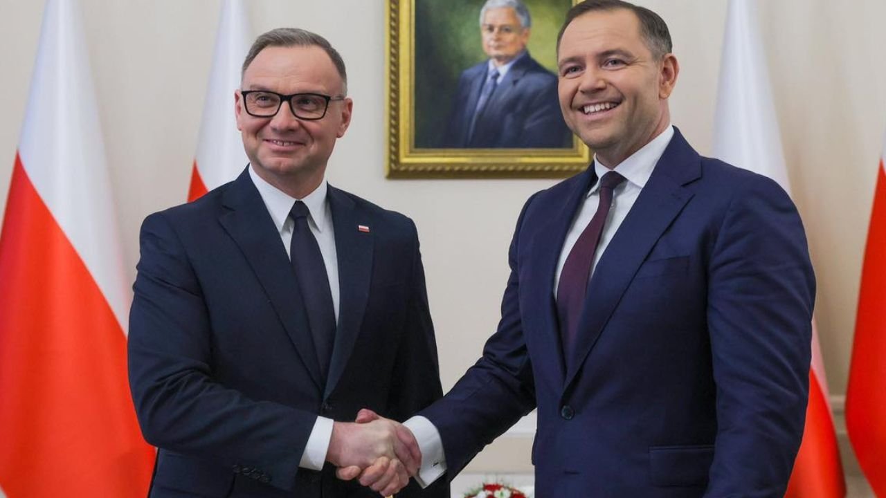Nowy prezydent-elekt ostro o starym. Przypadek? Nie sądzę