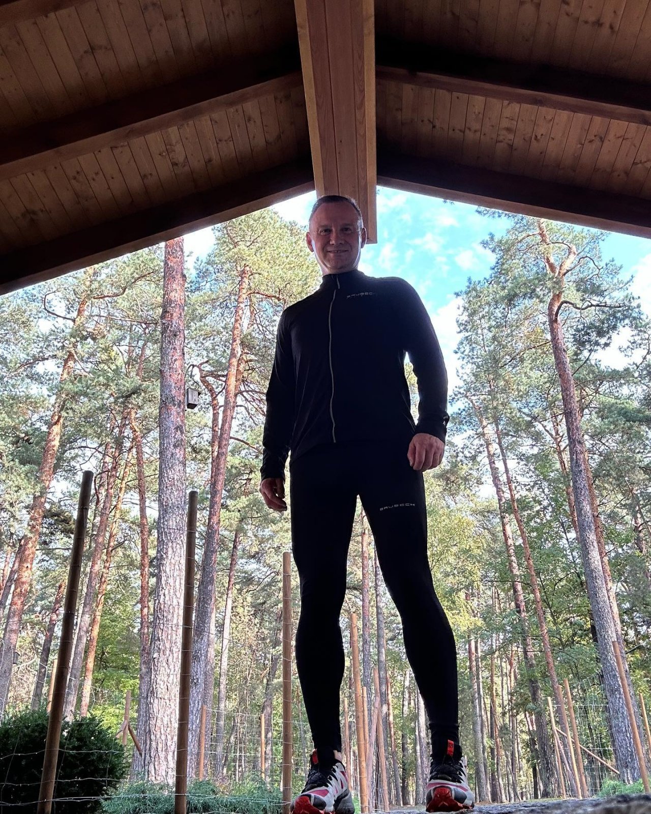 Andrzej Duda w legginsach