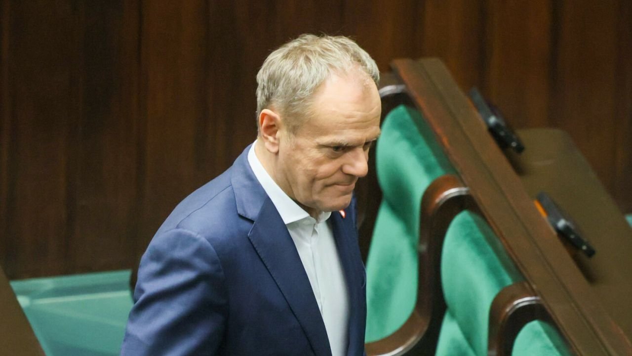 Donek zaczął robotę z nowymi pracownikami bez pardonu. Postawił im ultimatum: albo z nami, albo bezrobotni [wideo]