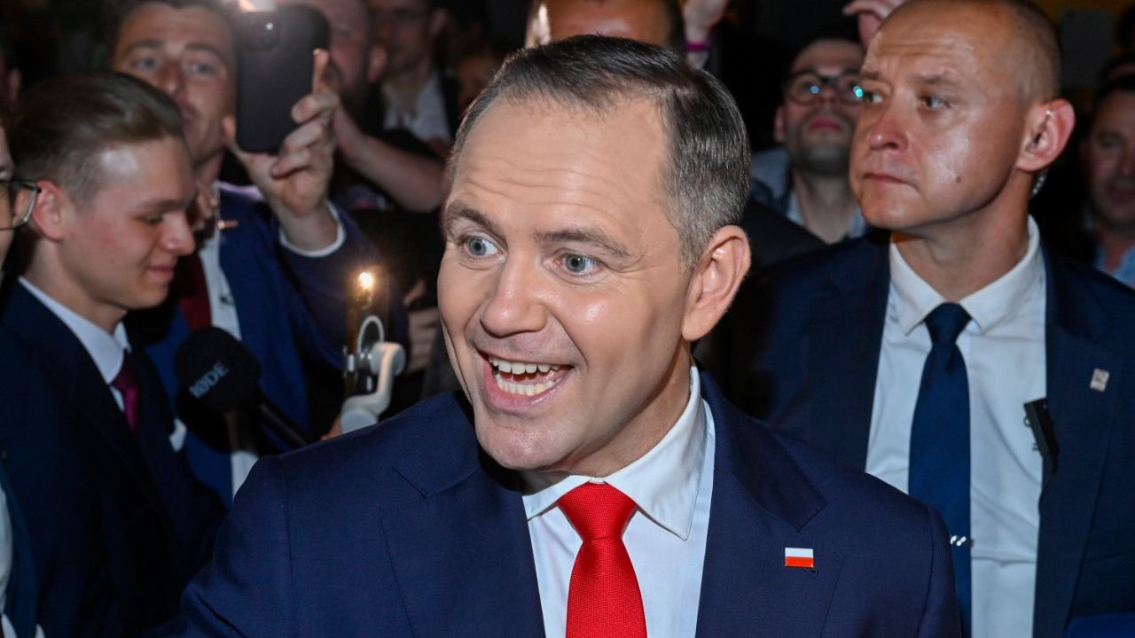Karolowi się upiekło w sprawie przejętej kawalerki seniora. Prokuratura odrzuciła wnioski z kuriozalnego powodu