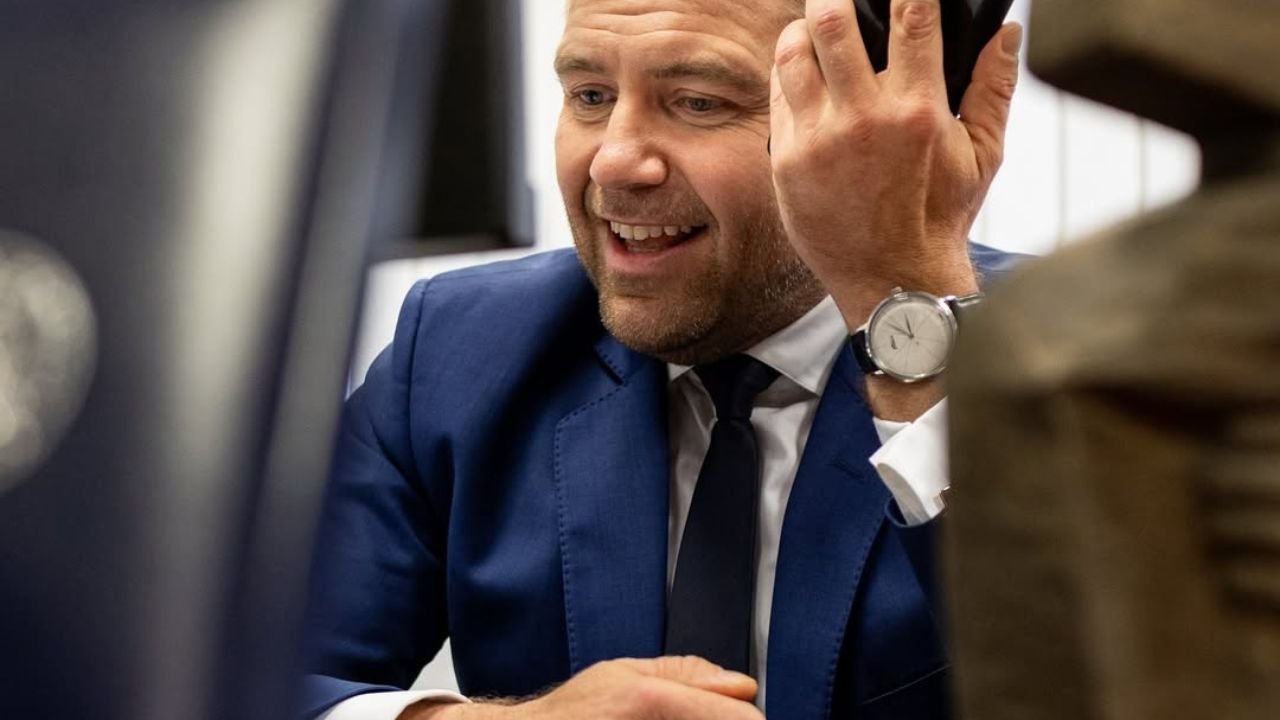 Prezydent wdał się w dyskusję o kebabie. Mina jego żony to absolutny hit. "Ja tylko z ostrym jem" [wideo]