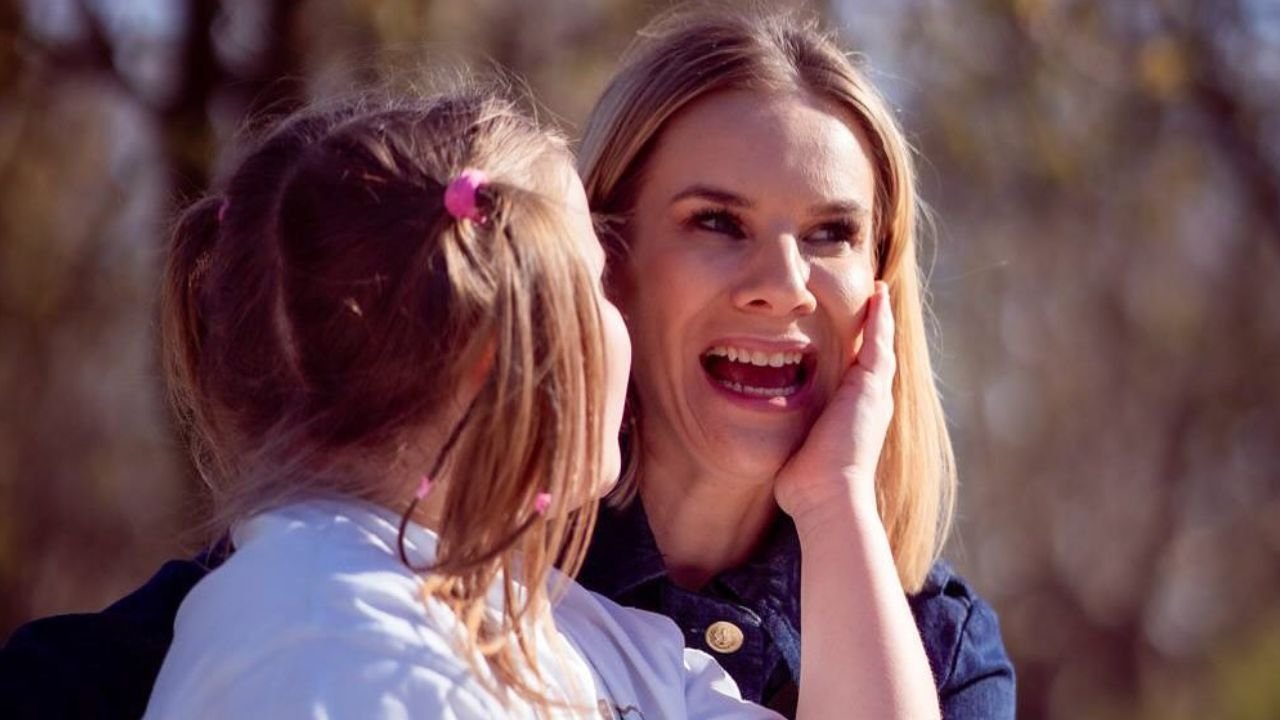 Córka Marty i Karola otrzymała wyjątkowy prezent. Marta w te pędy pochwaliła się zdjęciem zadowolonej Kasi