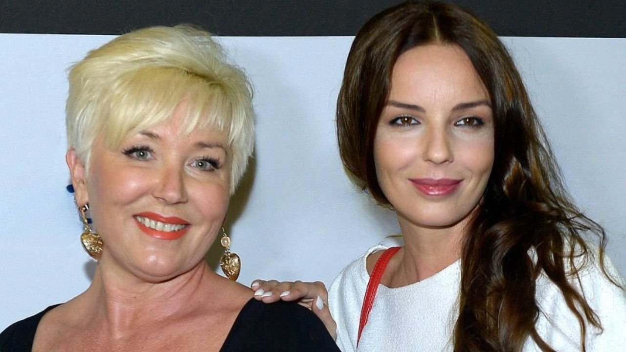 Mama Agnieszki Włodarczyk reaguje na plotki. U jej boku młodszy o 30 lat partner