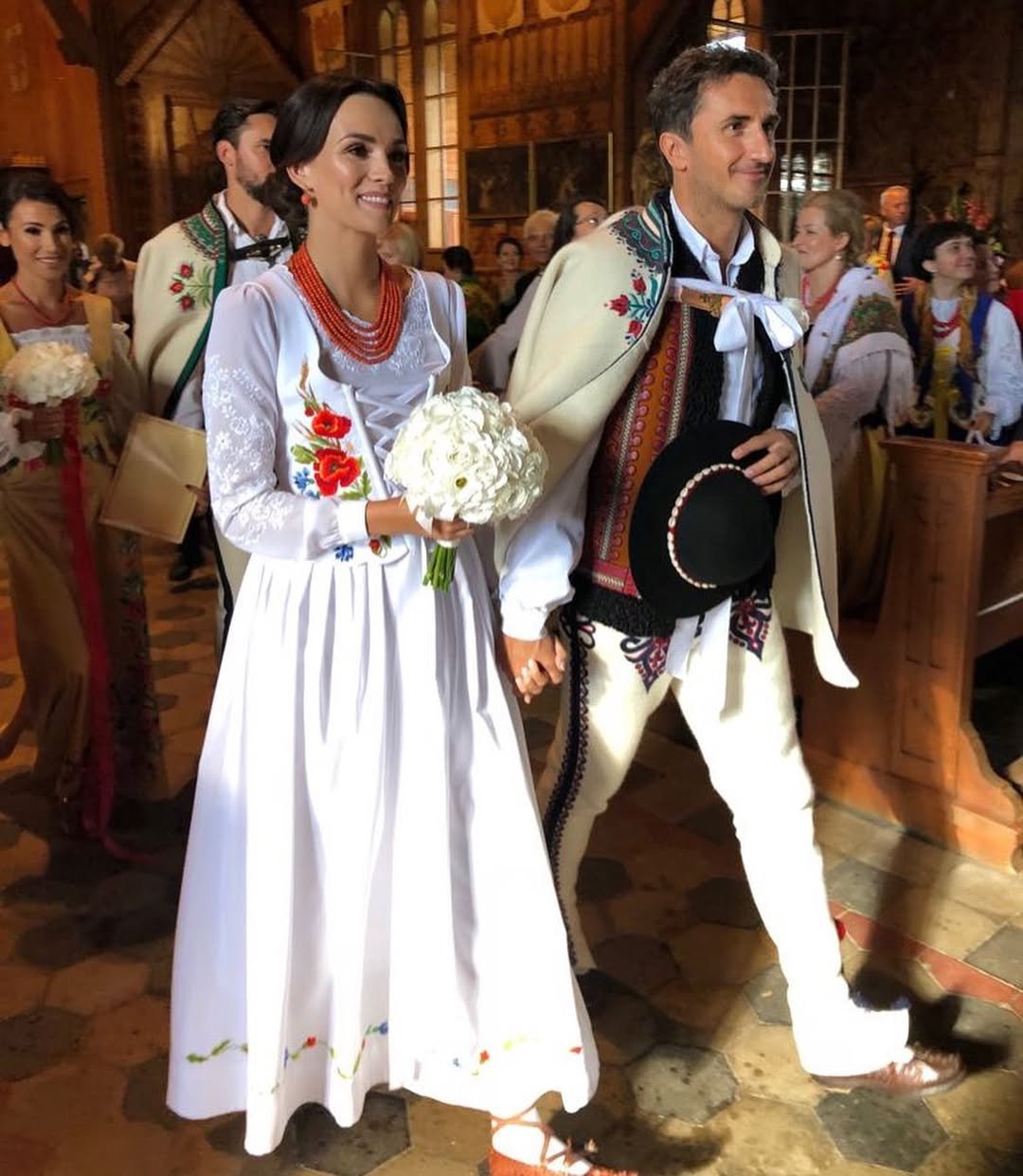 Paulina Krupińska z mężem w dniu ślubu