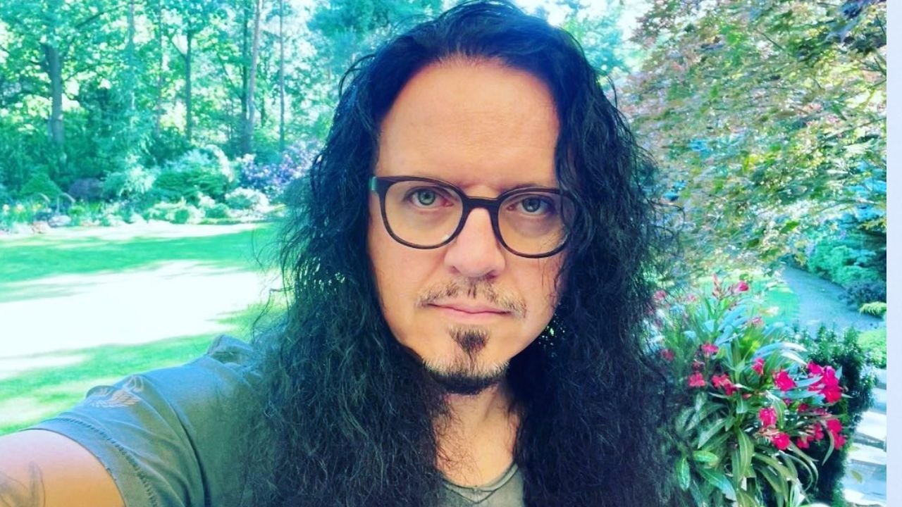 Wojtuś zajmie się rządzeniem u Donka. Fani znają go jako gitarzystę zespołu metalowego [wideo]