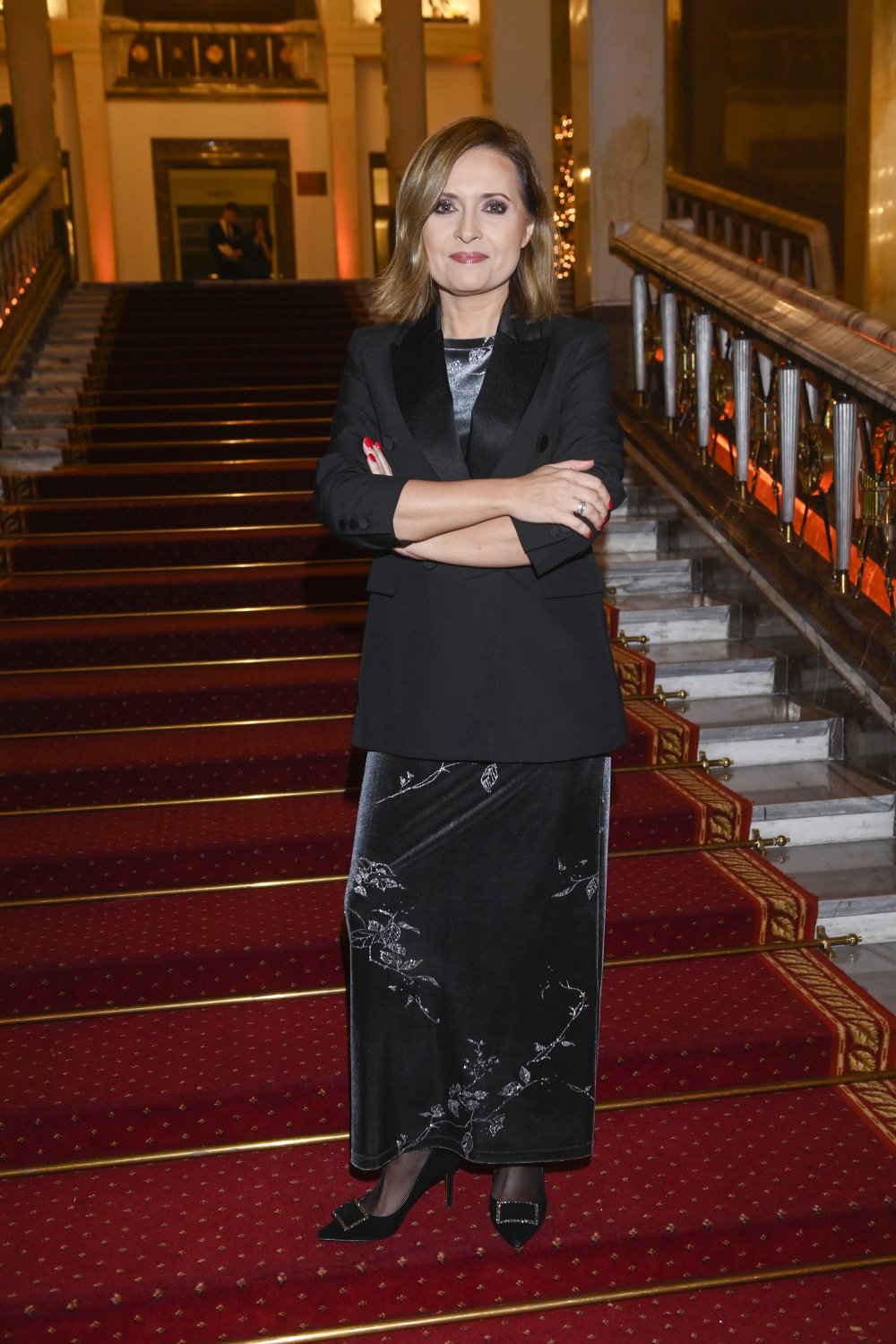 Agnieszka Gozdyra w czarnej stylizacji