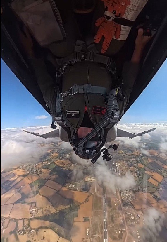 Maciej "slab" Krakowian w czasie lotu f-16