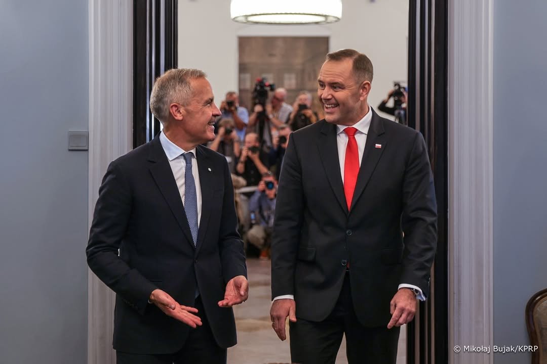 zbliżenie na twarz karola nawrockiego