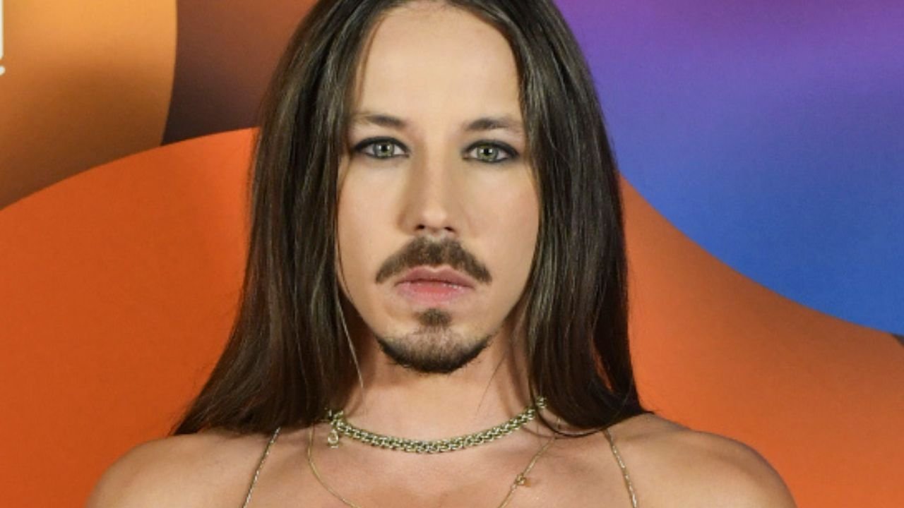 Michał Szpak przerywa milczenie o bolesnym rozstaniu. Przez rok żył w "zatrutej" relacji: "Czułem się jak w więzieniu"