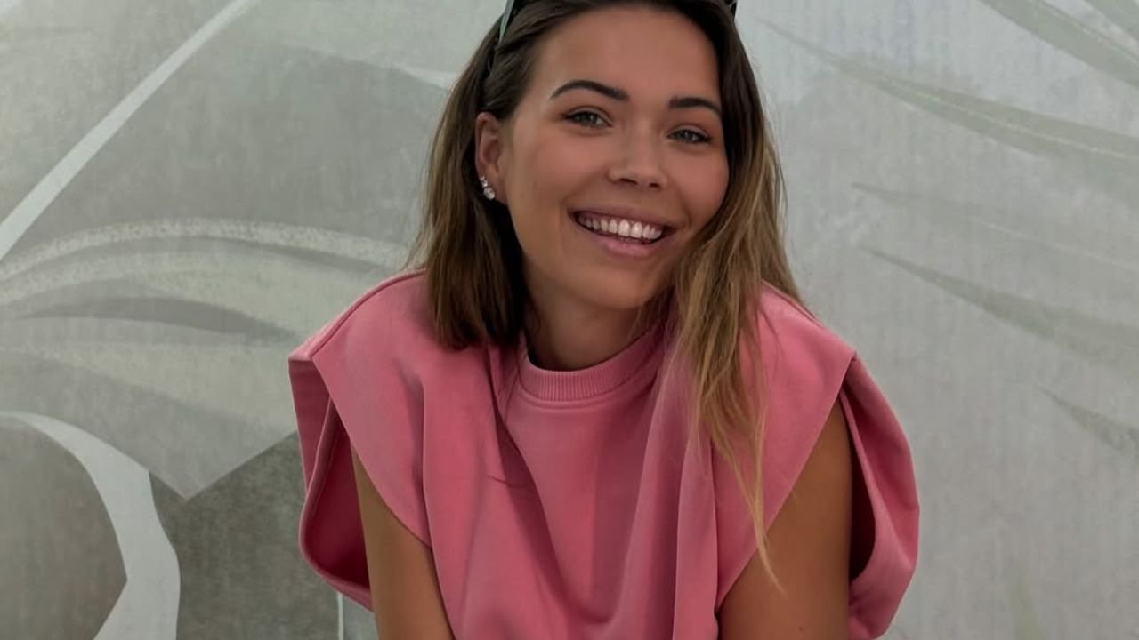 Sandra Kubicka przyłapana w aucie za milion z nowym ukochanym. Internauci już go namierzyli: "Prawdziwe ciacho" [zdjęcia]