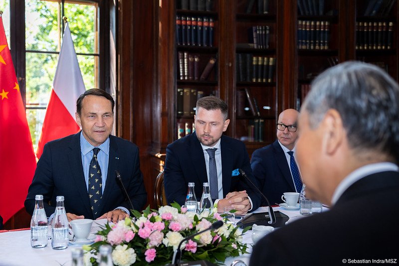 Radosław Sikorski i ministrem spraw zagranicznych Chin Wang Yi