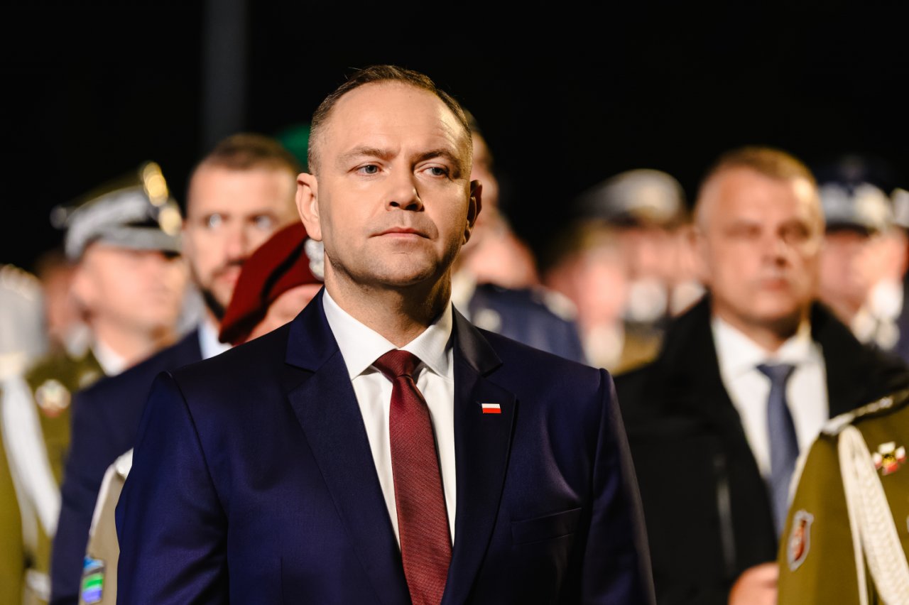 zbliżenie na twarz karola nawrockiego