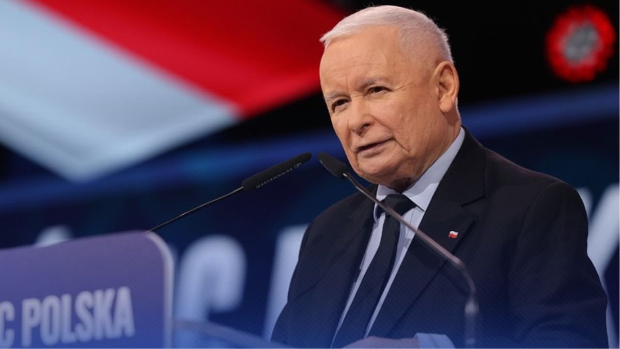 Jarosław Kaczyński przemawia na kongresie PIS w Katowicach