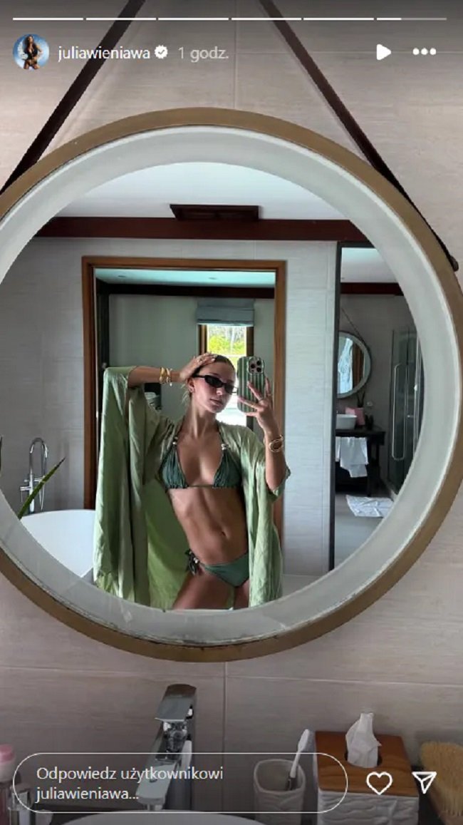 julia wieniawa w bikini