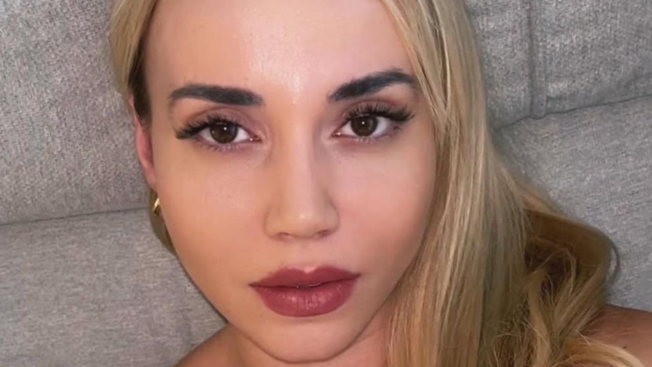 Szokujący seans afirmacji u Schreiber. Celebrytka uczy córkę "pewności siebie", a internauci miażdżą: "To jest tresura!"