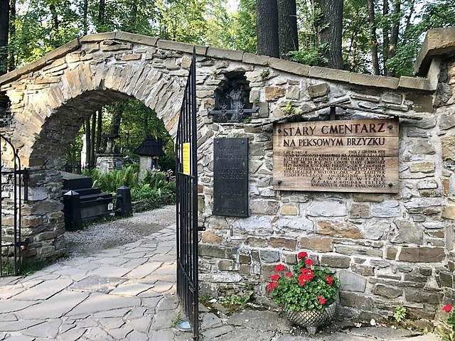 Cmentarz Zasłużonych na Pęksowym Brzyzku