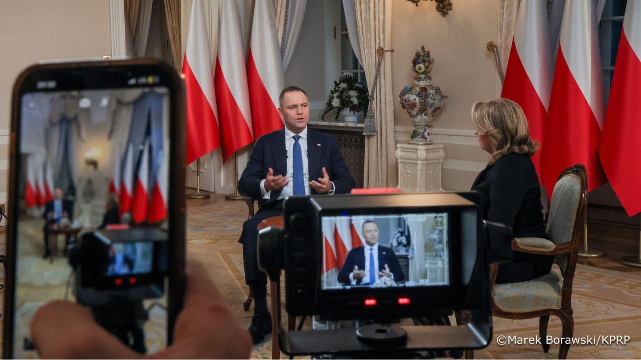 Karol Nawrocki w trakcie wywiadu z TV Republika