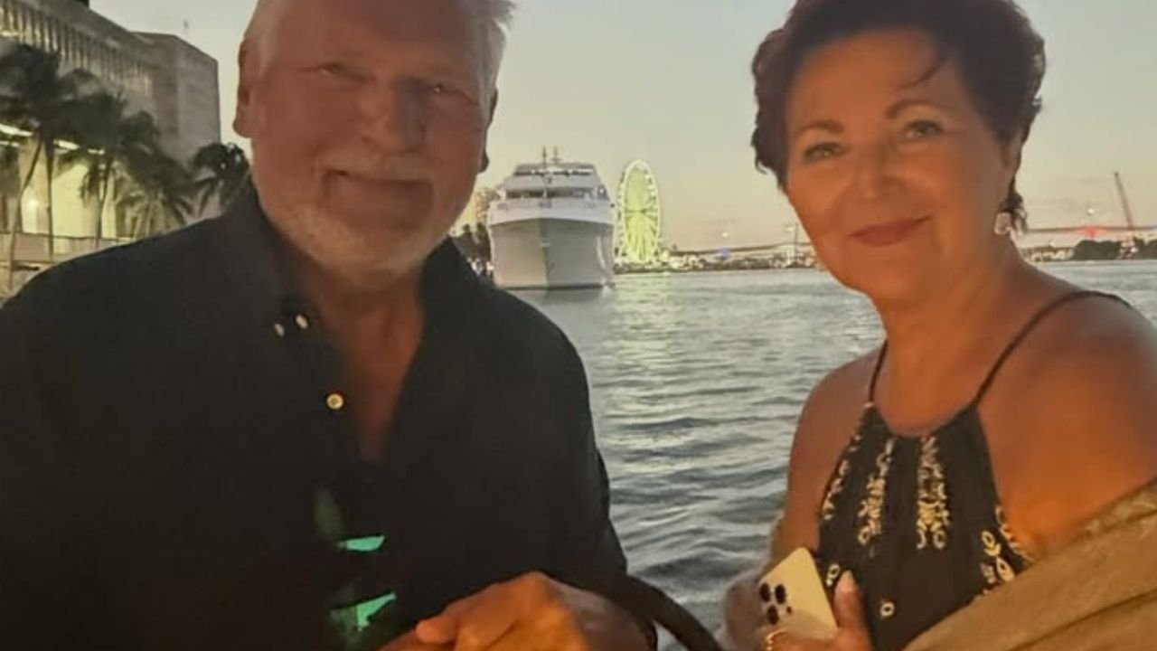 Kwaśniewscy uciekli z Warszawy do lasu. Czerwona cegła, prywatny pomost i luksus, który nie kłuje w oczy [dużo zdjęć]