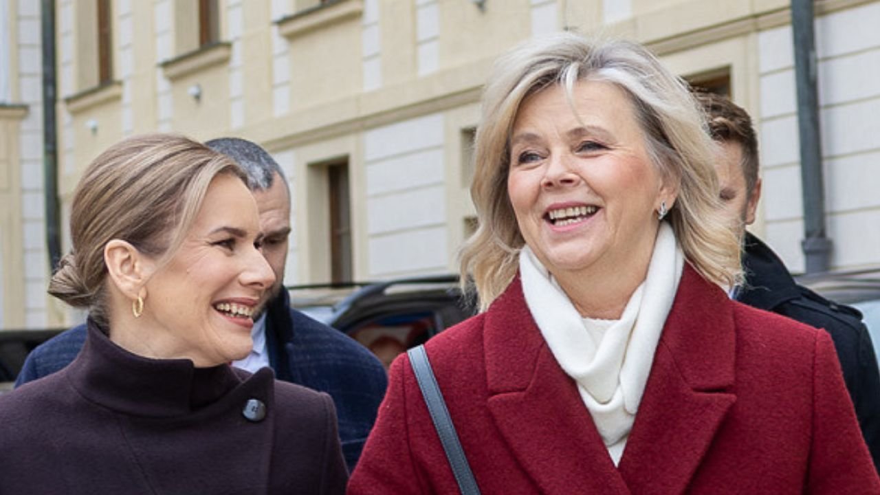 Pojedynek pierwszych dam w Pradze: Nawrocka przegrywa z Pavlovą