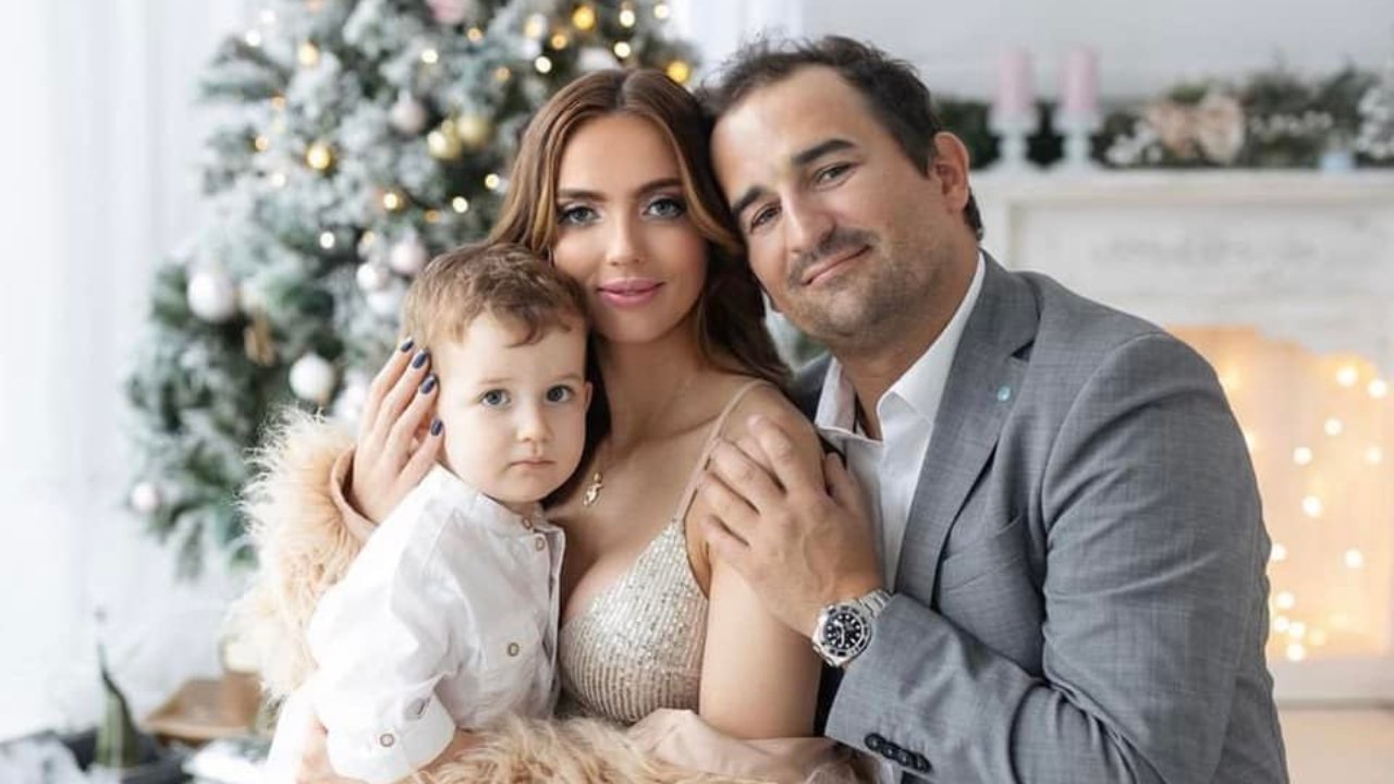 Pierwsze święta bez Miśka Koterskiego. On kpi, a ona zalewa się łzami. Serce pęka, gdy patrzy się na ich syna