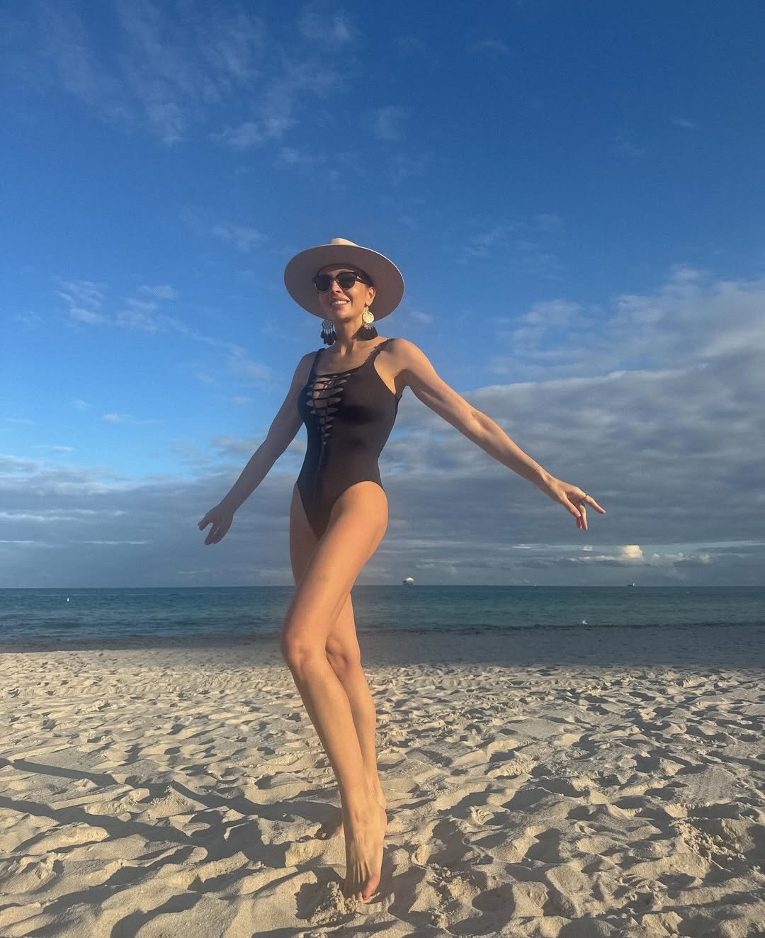 anna wendzikowska w bikini