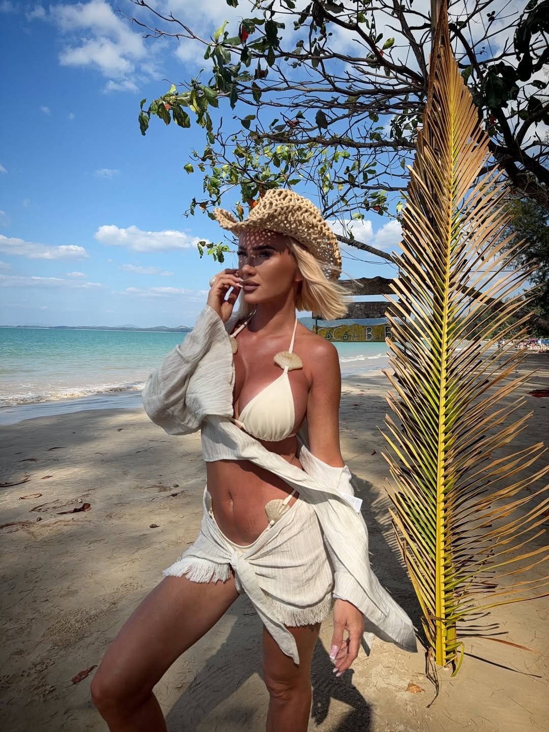 izabela macudzińska w bikini