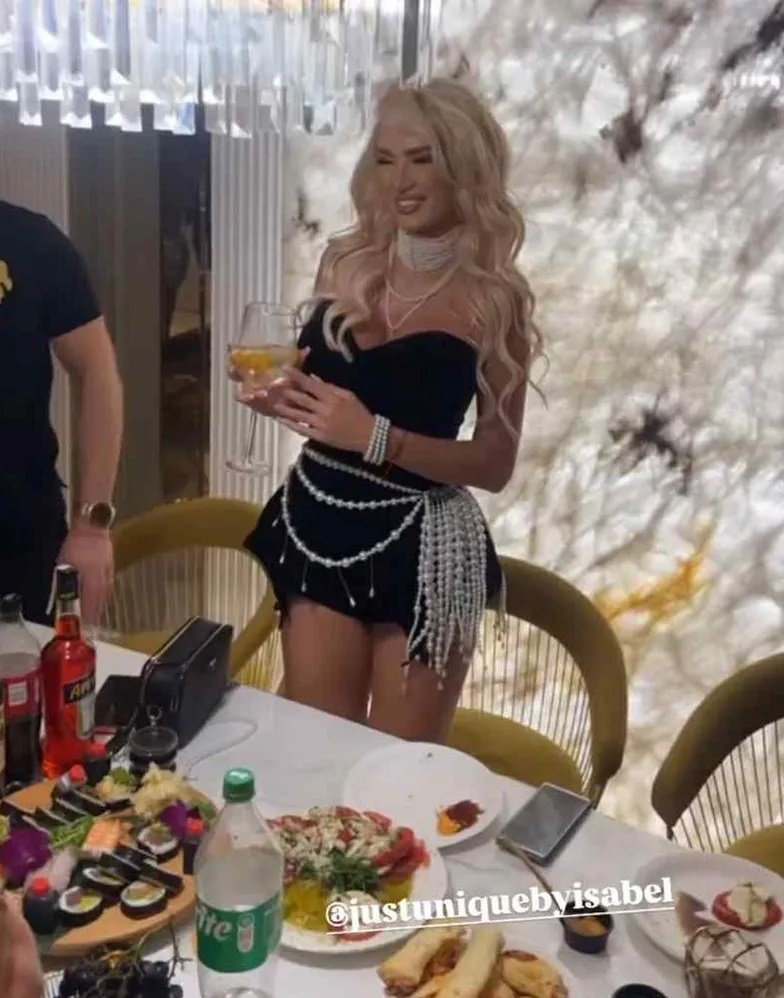 izabela macudizńska w mini