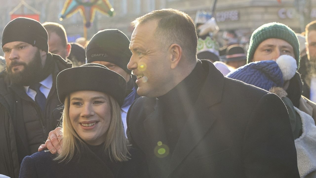 Marta Nawrocka w toczku na Orszaku Trzech Króli. Wszyscy patrzą tylko na jeden szczegół [dużo zdjęć]