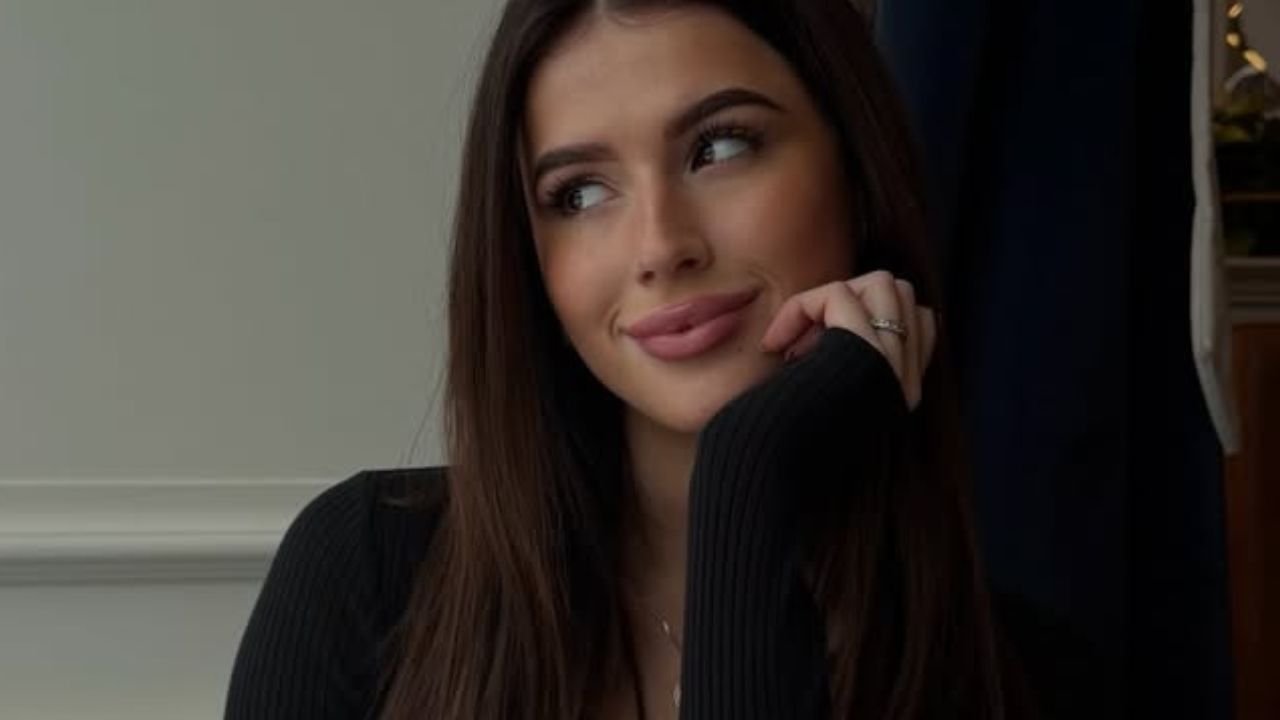 Rozchełstana Roksana Węgiel rozgrzała sieć do czerwoności. Pręży się w mikroskopijnym stroju. Kevin Mglej nie wytrzymał i wypalił prosto z mostu [zdjęcie]