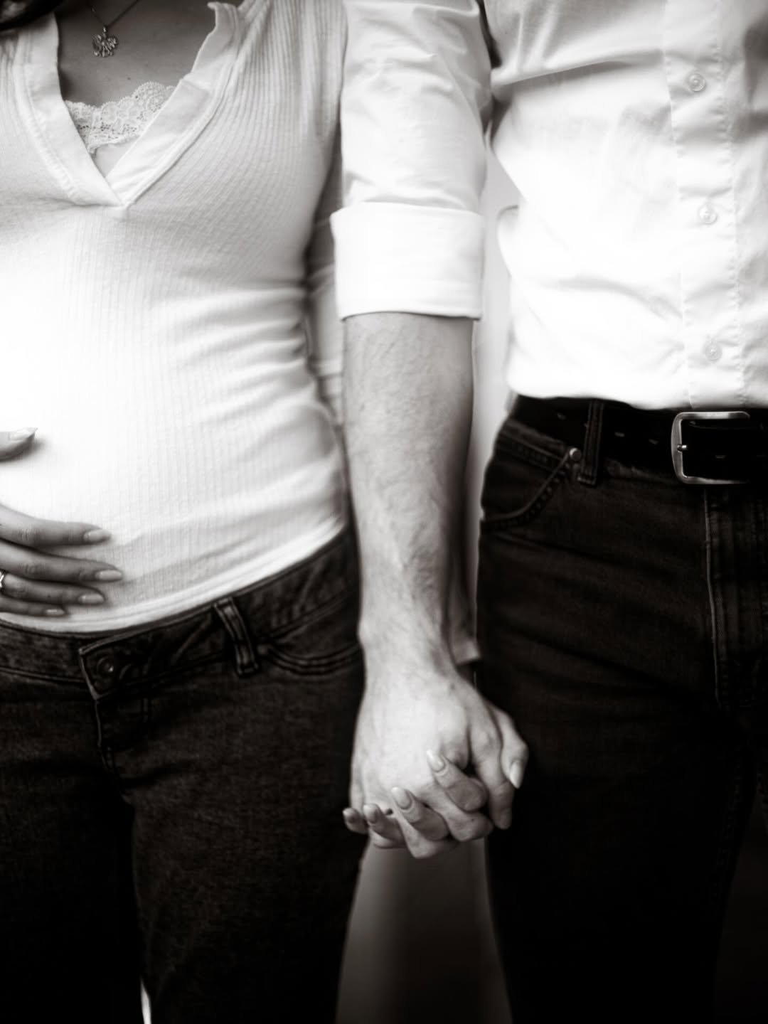 Sławosz i Aleksandra Wiśniewski Uznański trzymają się za dłonie