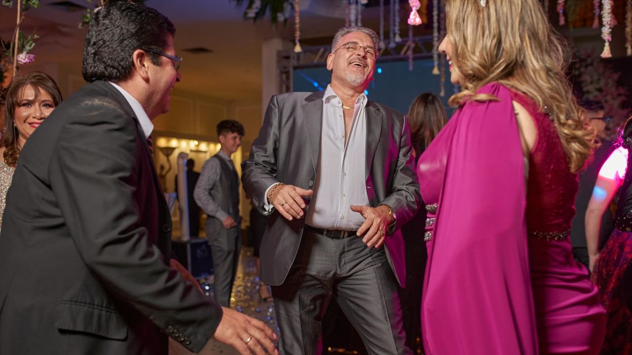 Nieobyczajny taniec na balu charytatywnym podstawówki. To, co działo się w remizie sieje zgorszenie