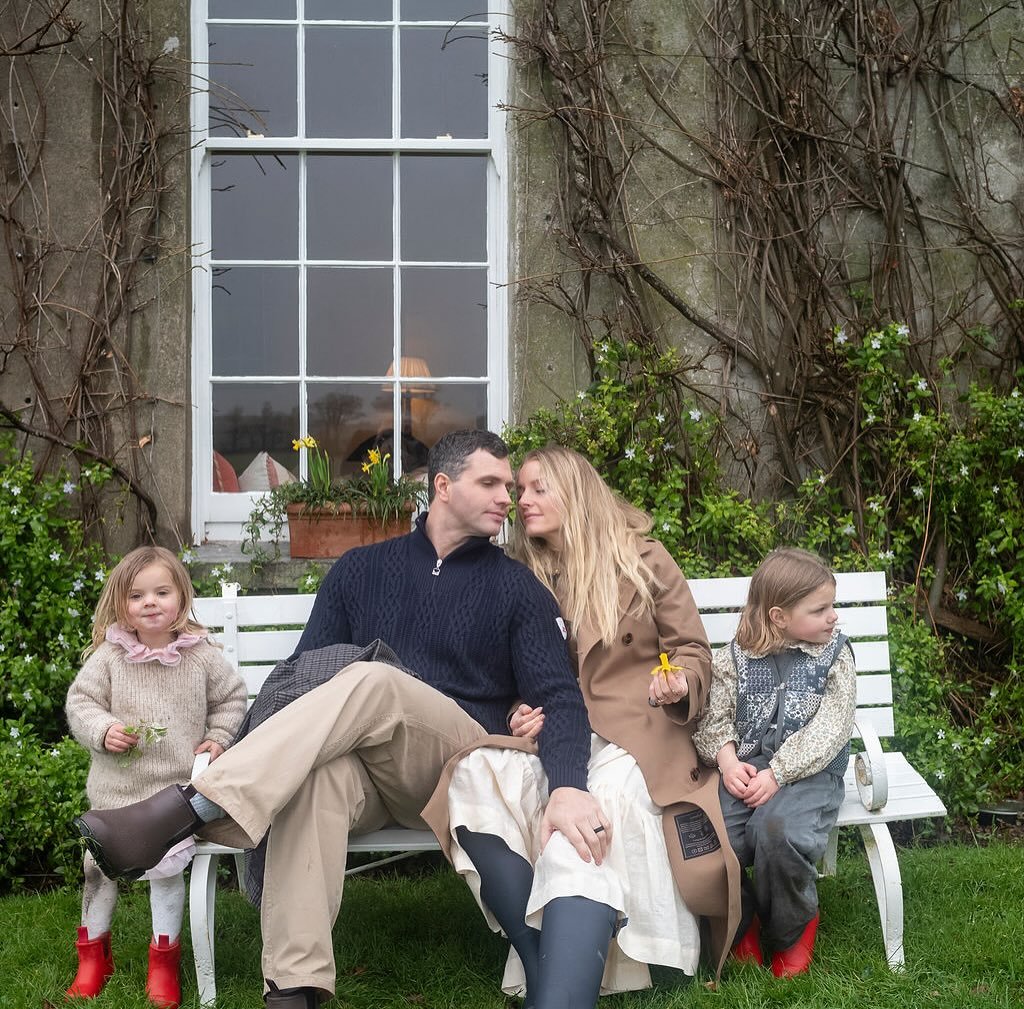 Ballerina Farm z mężem i dziećmi