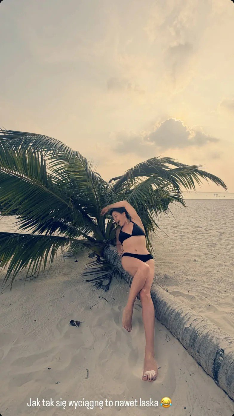 Natalia kukulska w czarnym bikini na wakacjach na malediwach