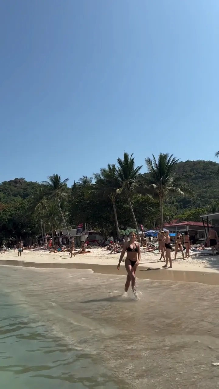 oliwia bieniuk na plaży w bikini