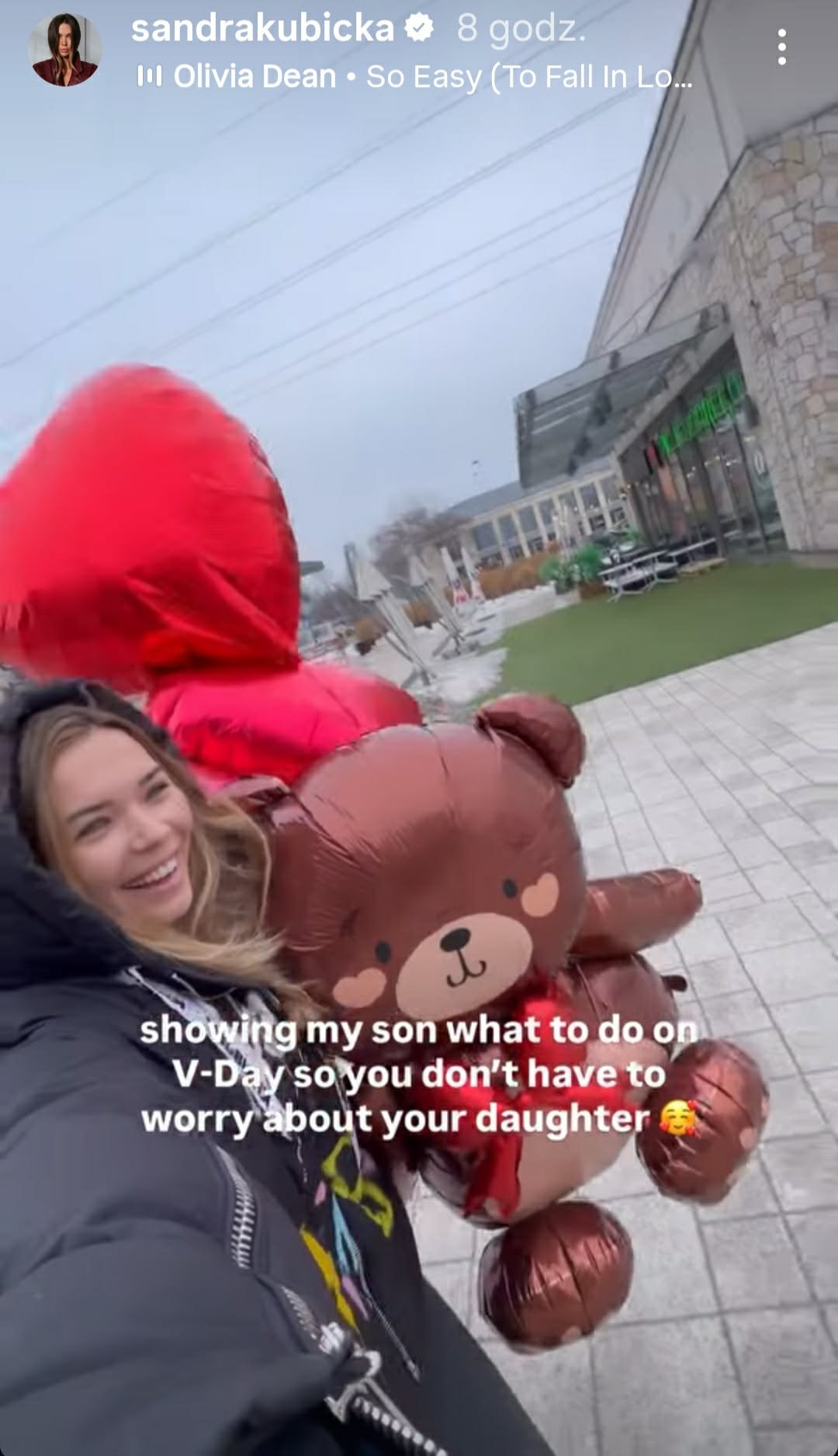 Sandra Kubicka z balonami