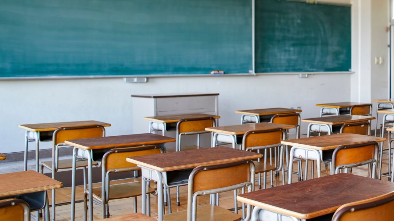 Skandal w murach szkoły. Miłosne igraszki pedagogów i szokująca decyzja władz. "To się nie mieści w głowie"