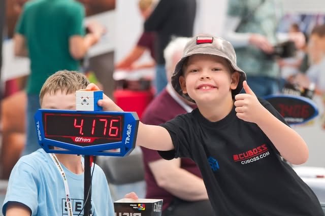 Uśmiechnięty Teodor Zajder podczas zawodów w Gdańsku