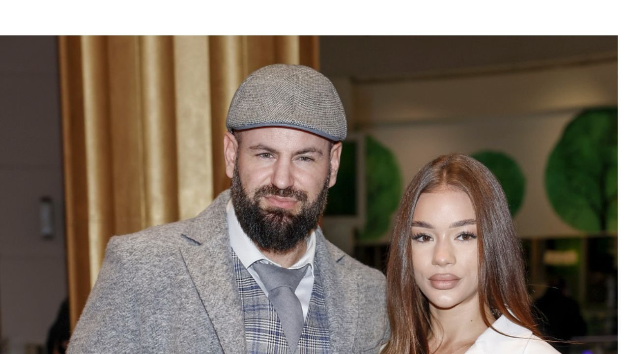 Wojciech Gola migdali się na ściance z Sofi. Płomienne sceny obiegły sieć [zdjęcia]